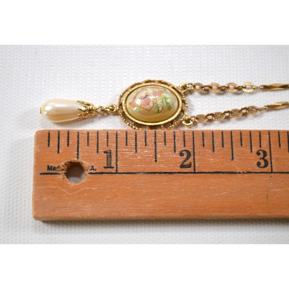 Vintage 1928 Brand Gold Tone Necklace w/ Oval Floral Pendant & Faux Pearl 17.5" - Picture 12 of 12